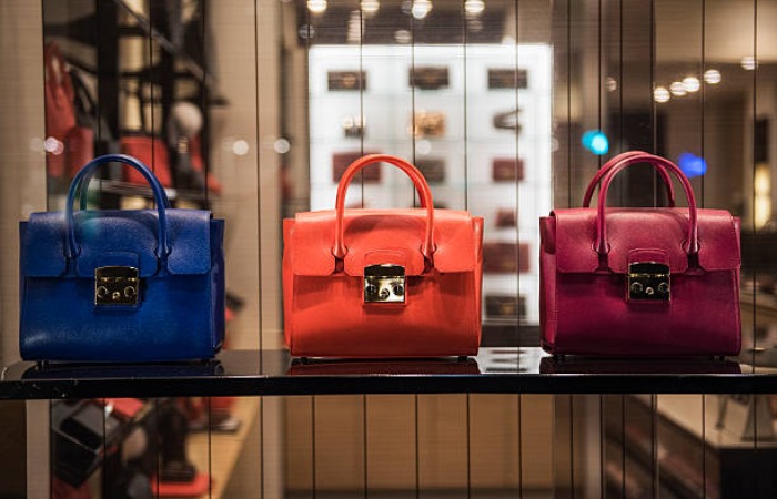 Women's Sling Bags_ The Perfect Combination of Style And Functionality